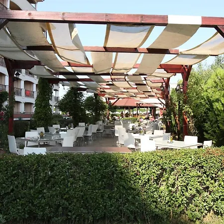 Casablanca - 4*