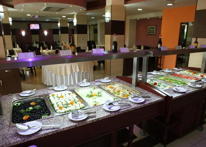 卡萨布兰卡全包酒店 4* 奥布佐尔